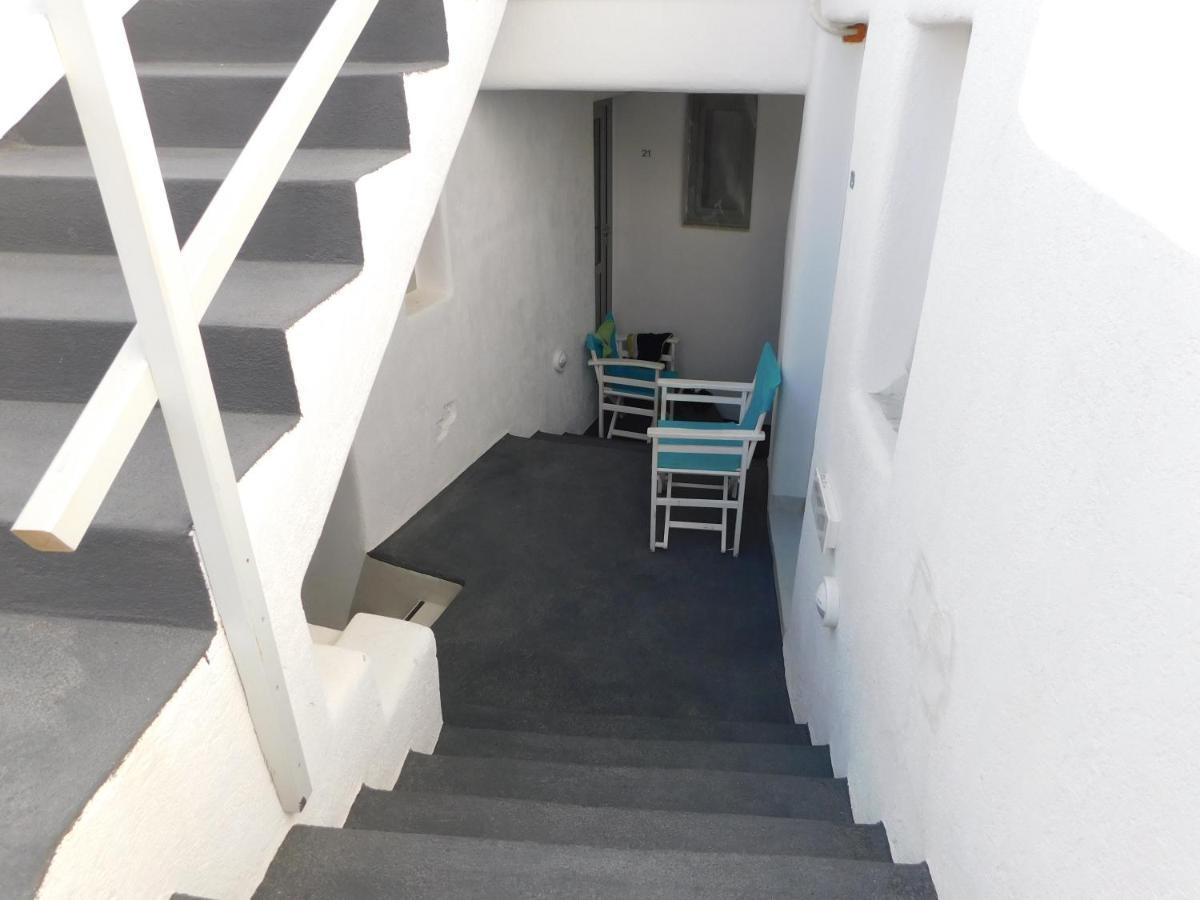 Fira Getaway - Economy Basement Rooms Esterno foto