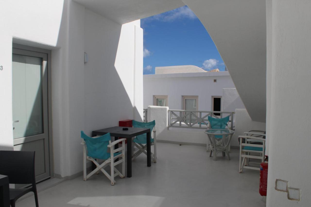 Fira Getaway - Economy Basement Rooms Esterno foto