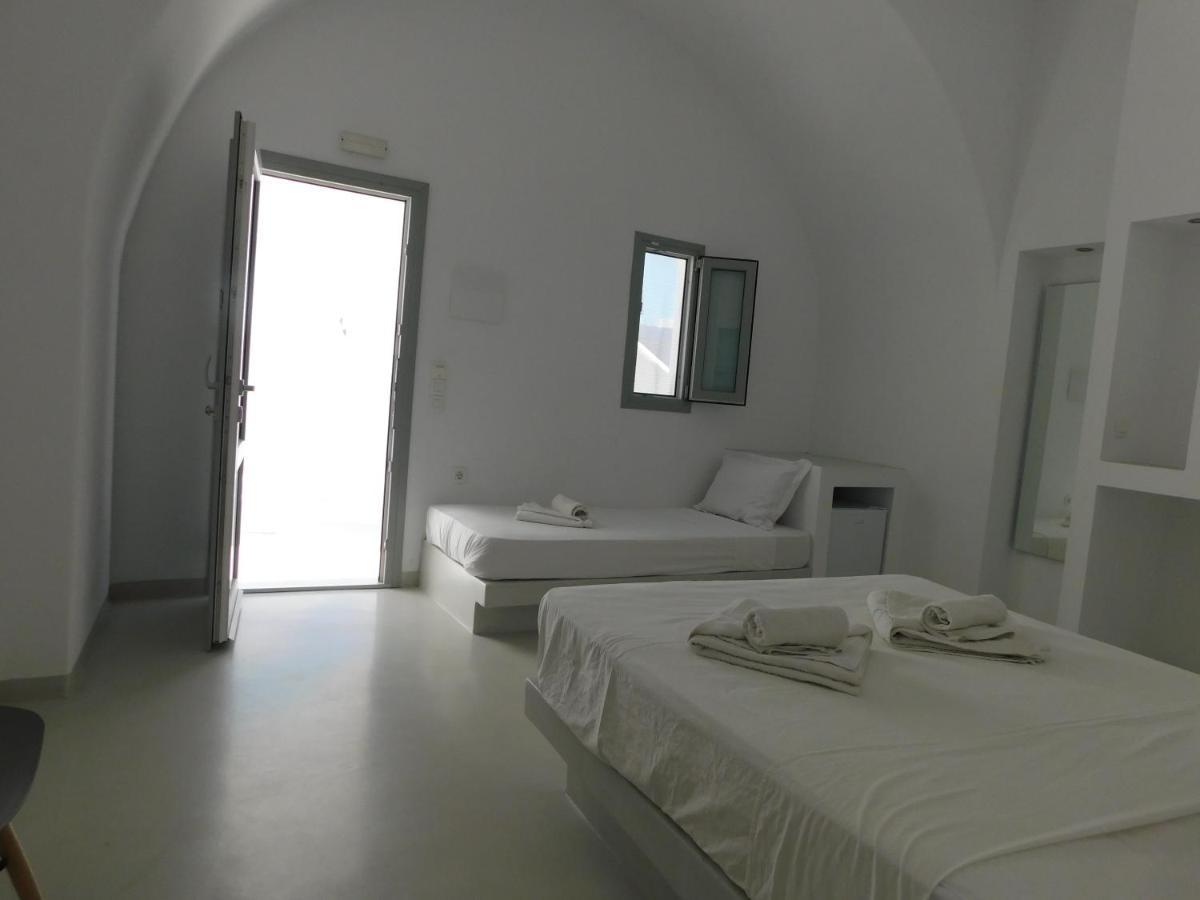 Fira Getaway - Economy Basement Rooms Esterno foto