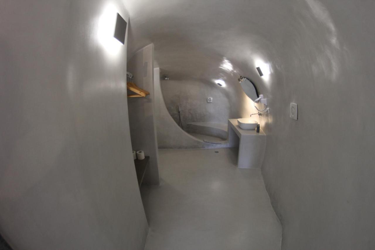 Fira Getaway - Economy Basement Rooms Esterno foto