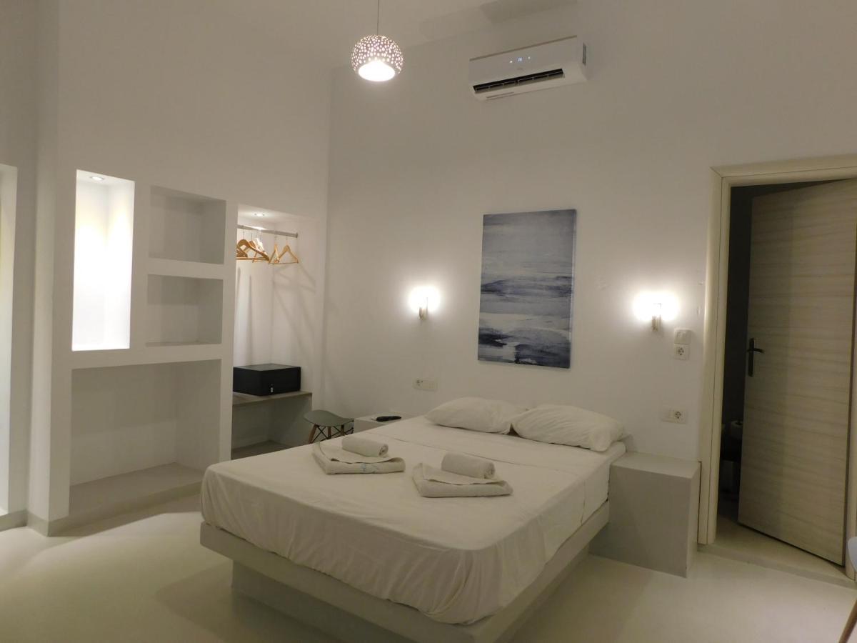 Fira Getaway - Economy Basement Rooms Esterno foto